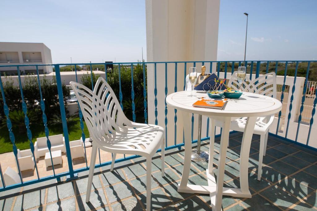 Gigli Hotel Salento Marina Di Pescoluse Eksteriør bilde